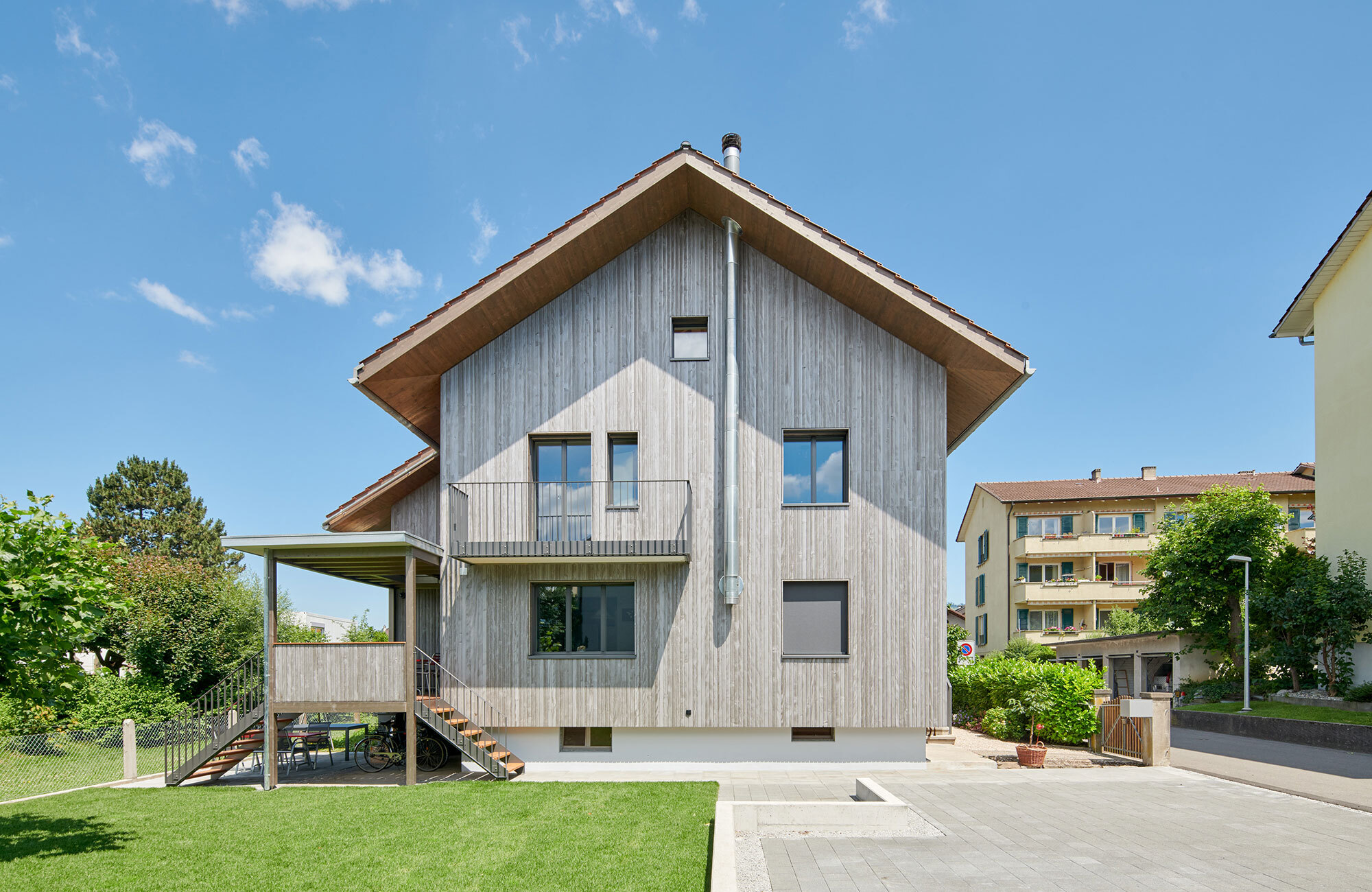 Sanierte Fassade aus Holz