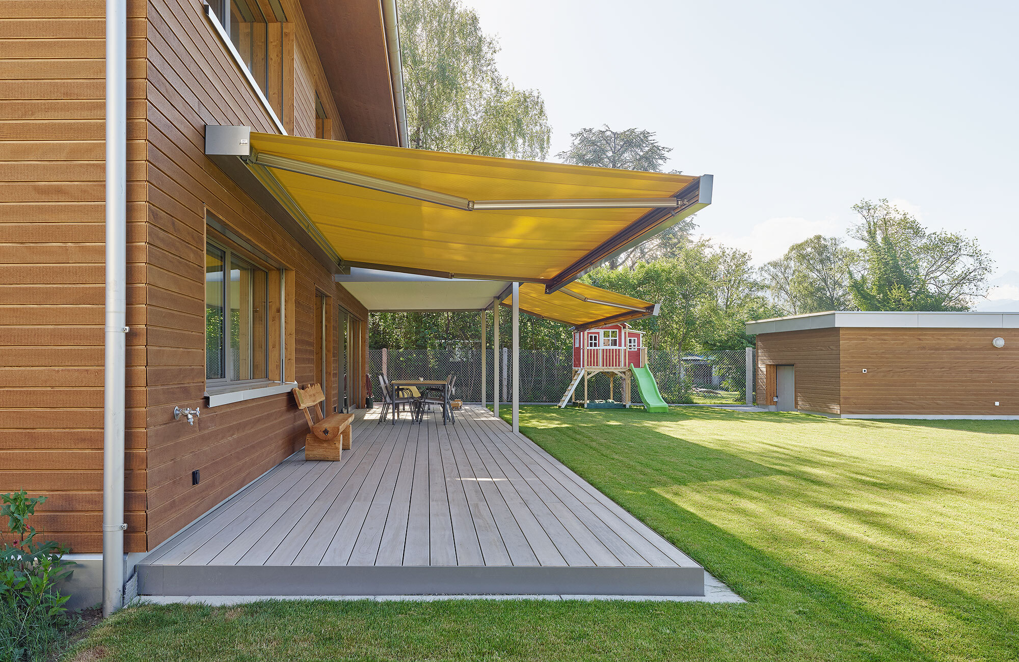 Schöner Terrassenboden aus Holz