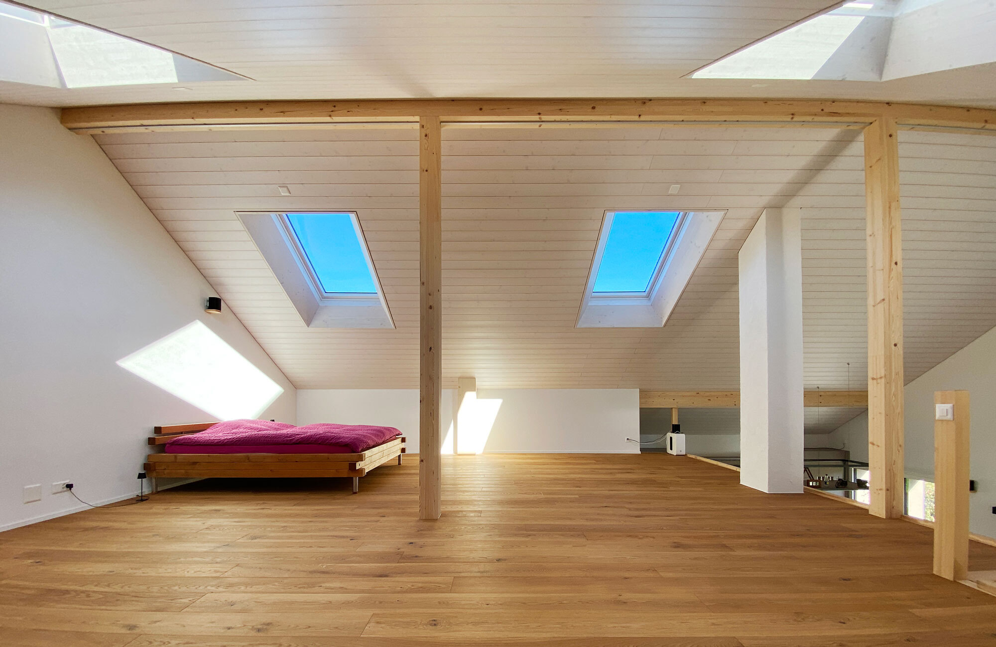 Dachfenster in Dachwohnung (Galerie)