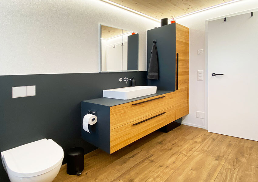 Badezimmermöbel aus Holz
