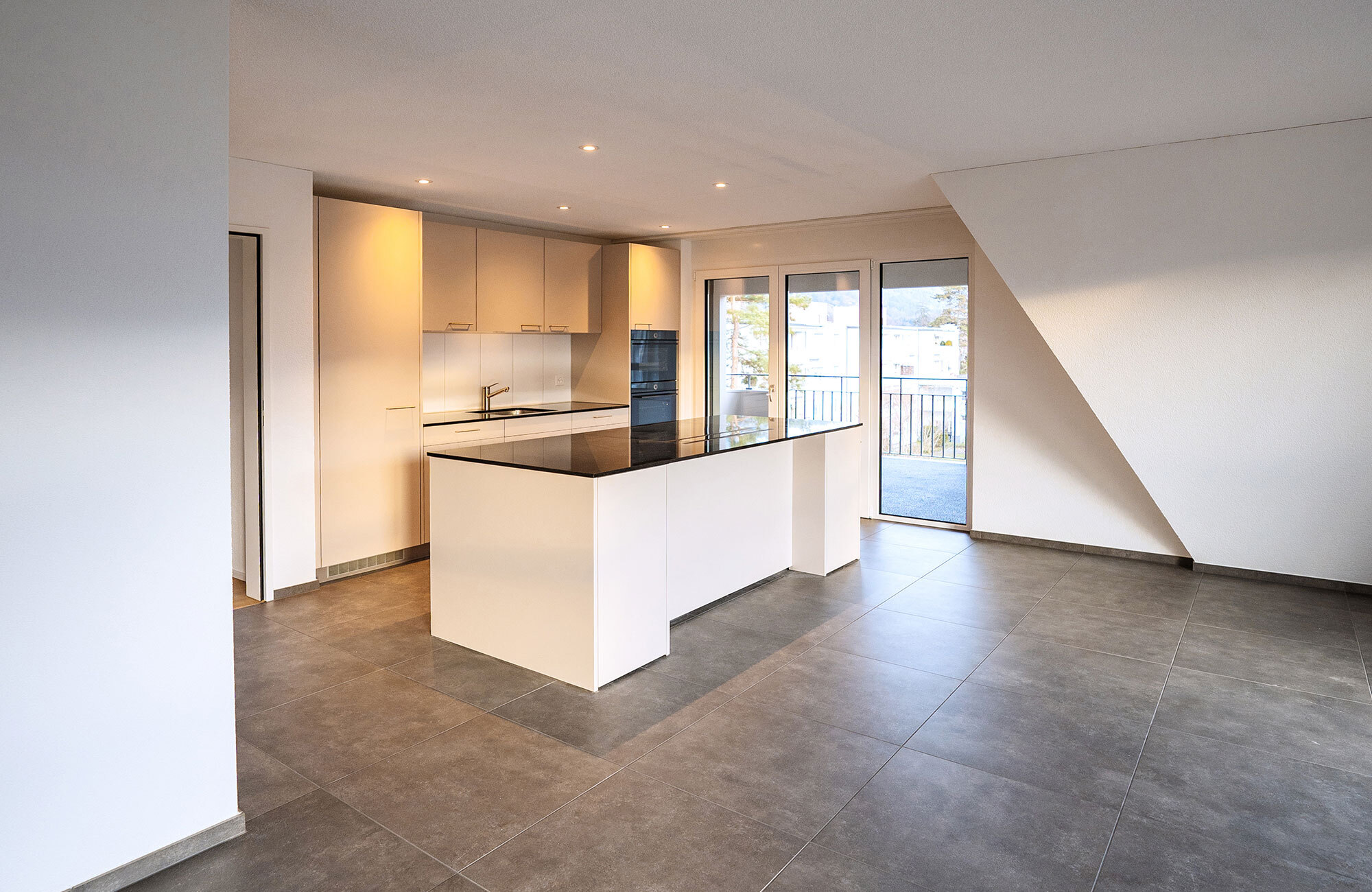 Kombination Flachdach und Steildach