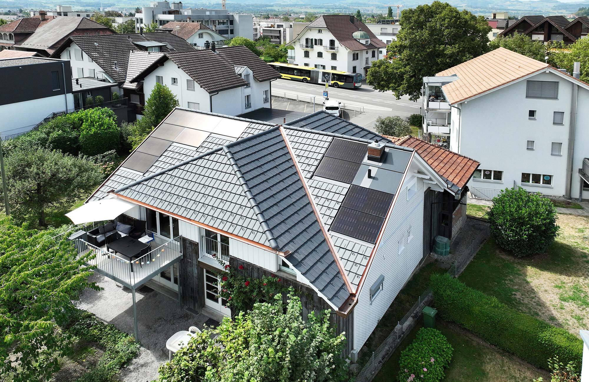 Dachsanierung mit Wohnungsumbau
