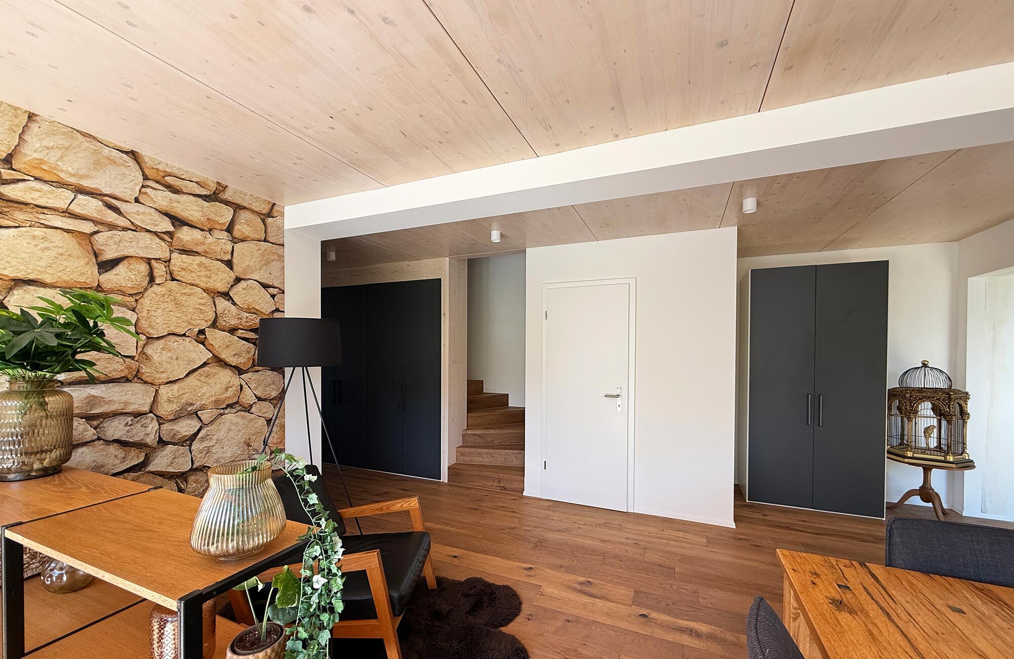 Neue Treppe und Schränke