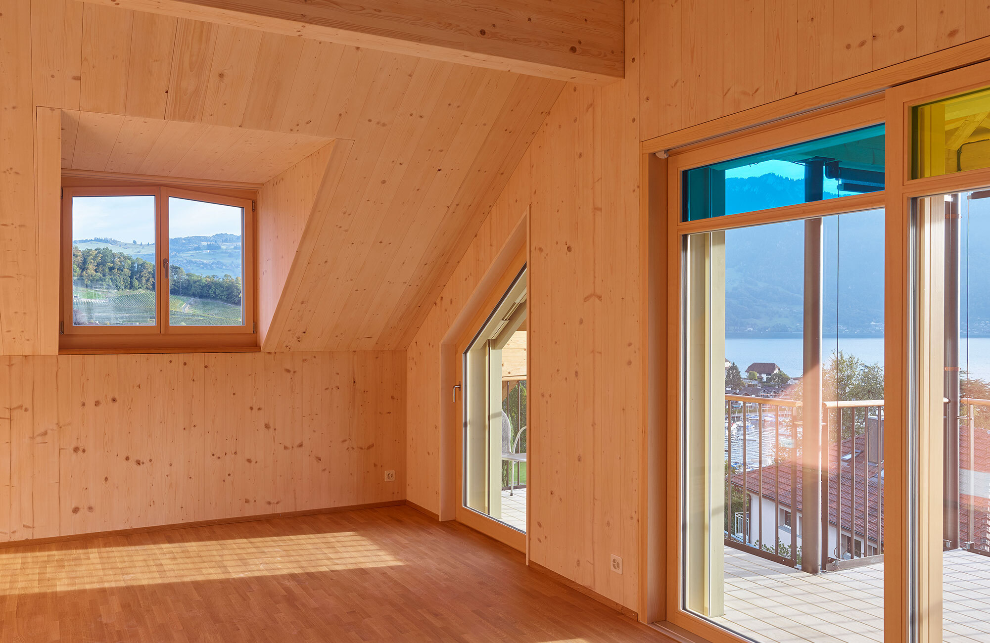 Dachgeschoss mit Holz100
