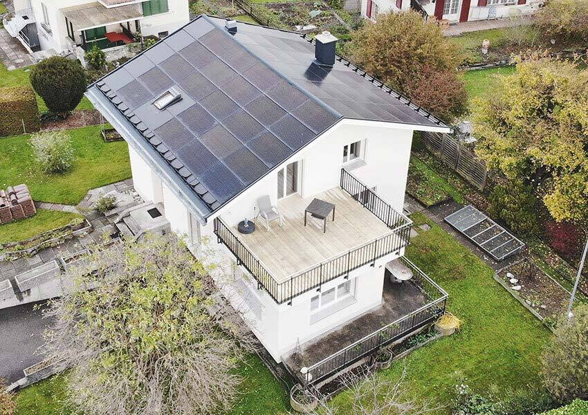 Dachsanierung mit PV-Anlage