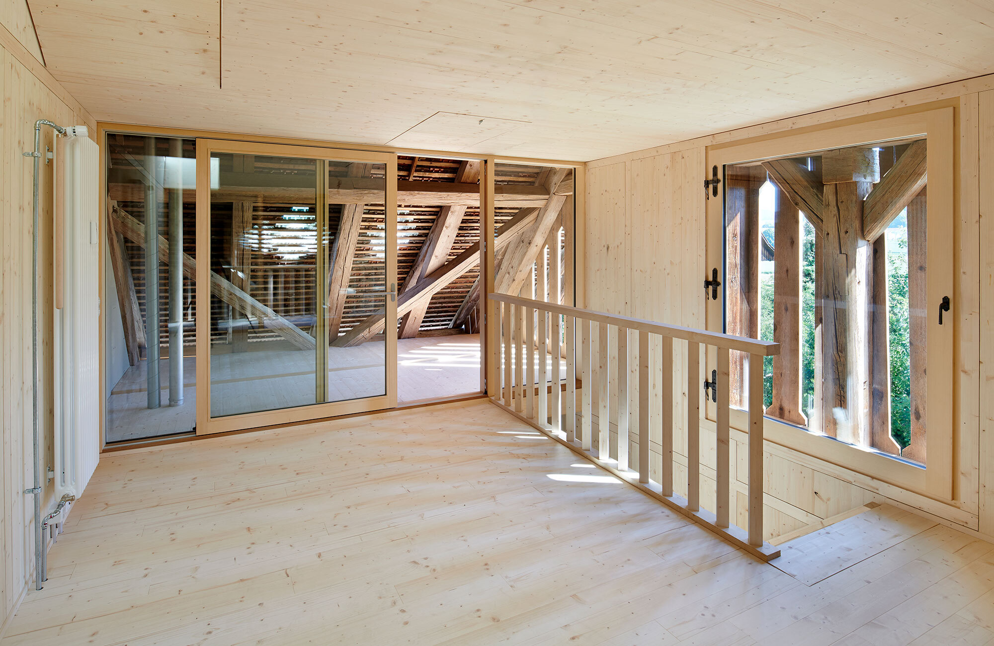 Innenausbau Wohnung mit Holz