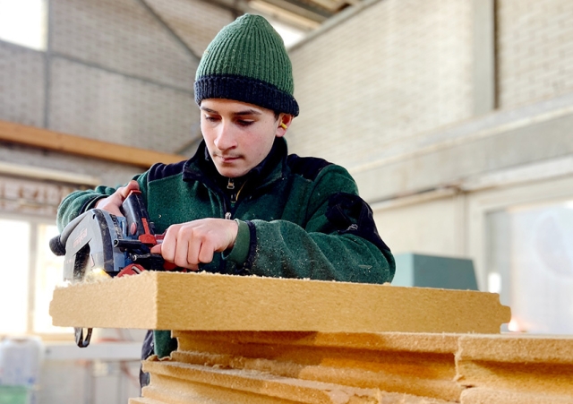 Lernender Zimmermann bei Boss Holzbau in Thun